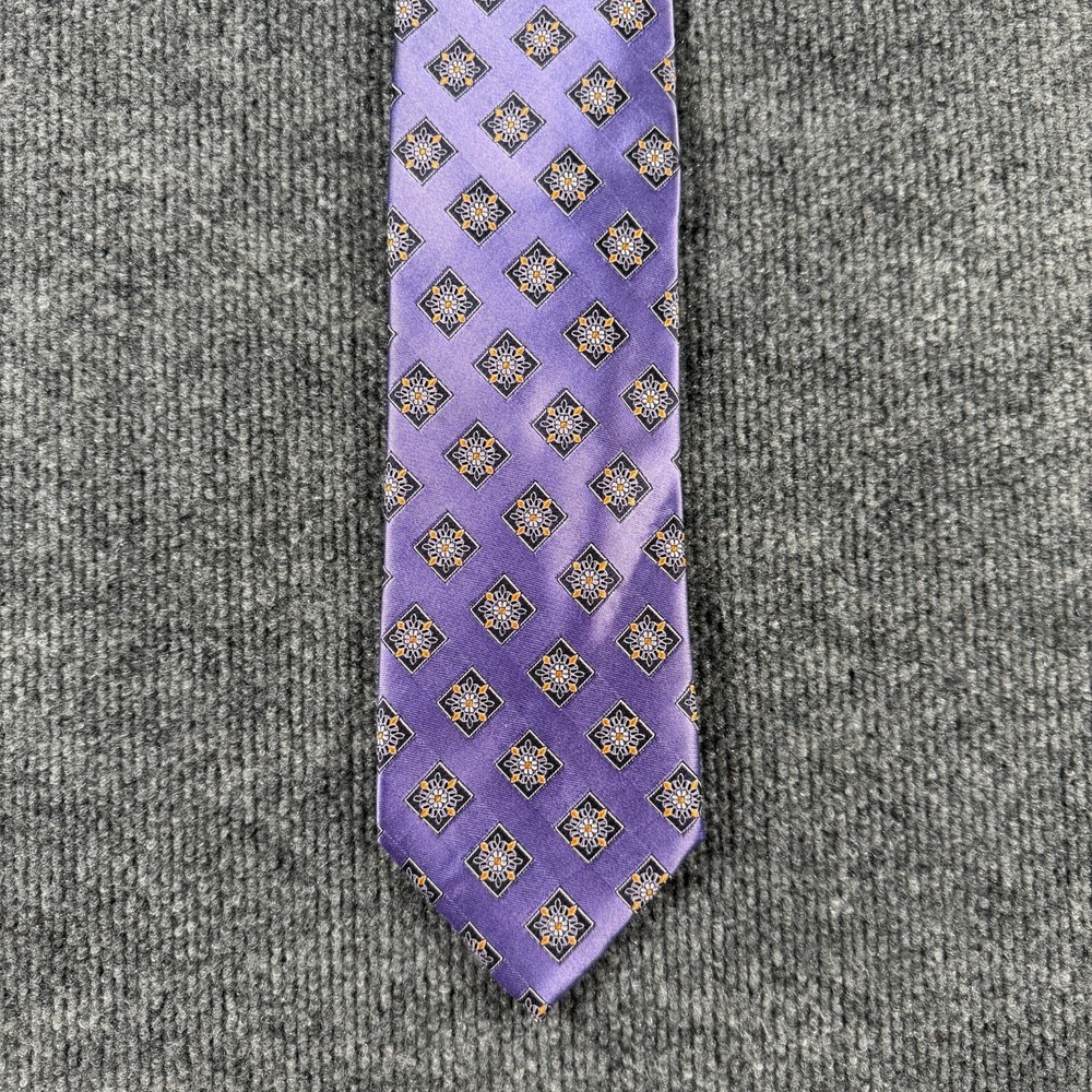 Ermenegildo Zegna Italy 100% Silk Neck Tie Purple Geometric Medallion 3.75 x 59